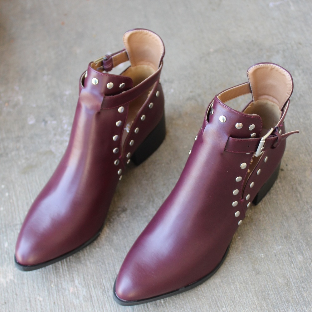 📣LAST PAIR//The Georgia// Burgundy cutout Bootie - Picture 6 of 7